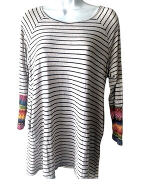 Christian Caliendo women’s top